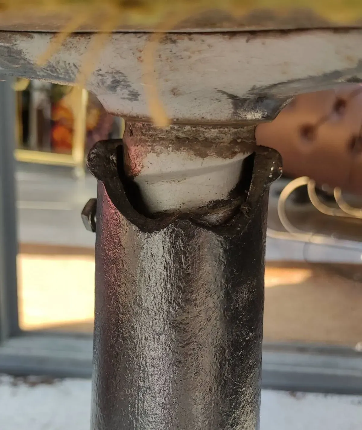 Illustration numéro 3 du produit Ancien tabouret industriel Singer