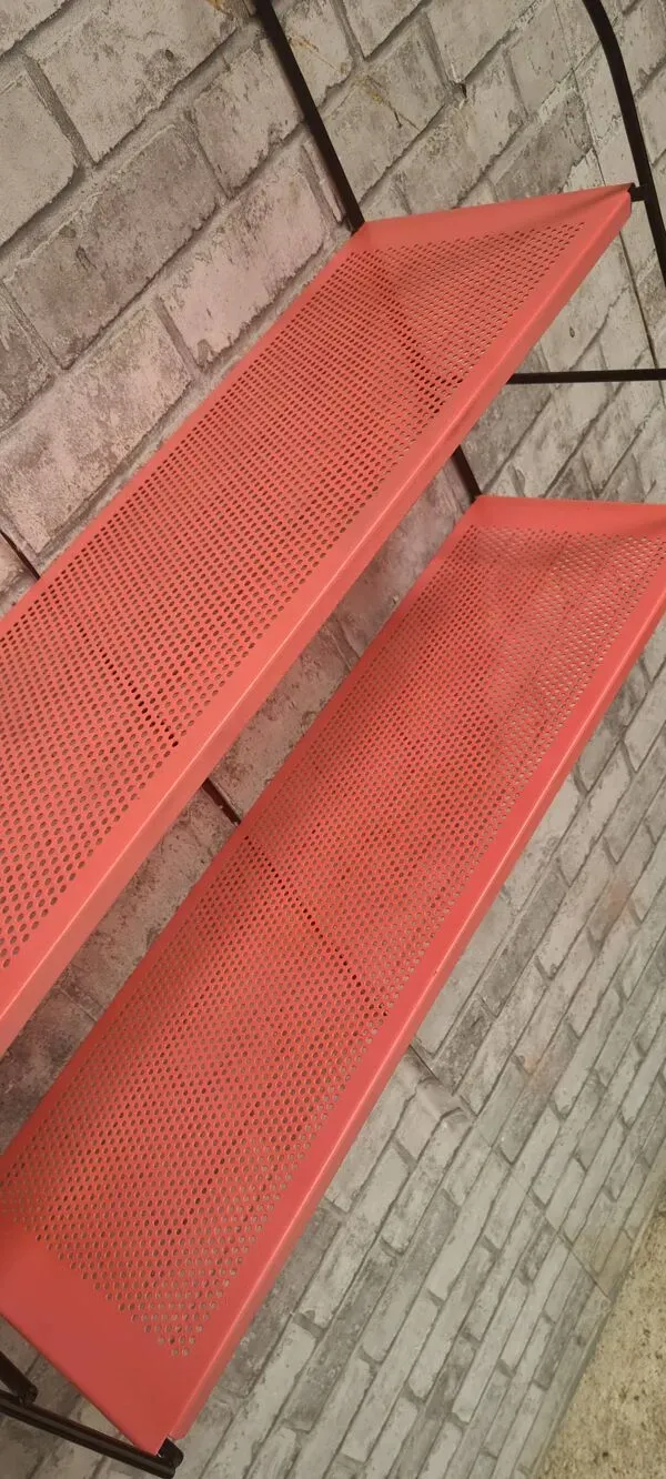 Illustration numéro 3 du produit etagere  vintage tole  perforé