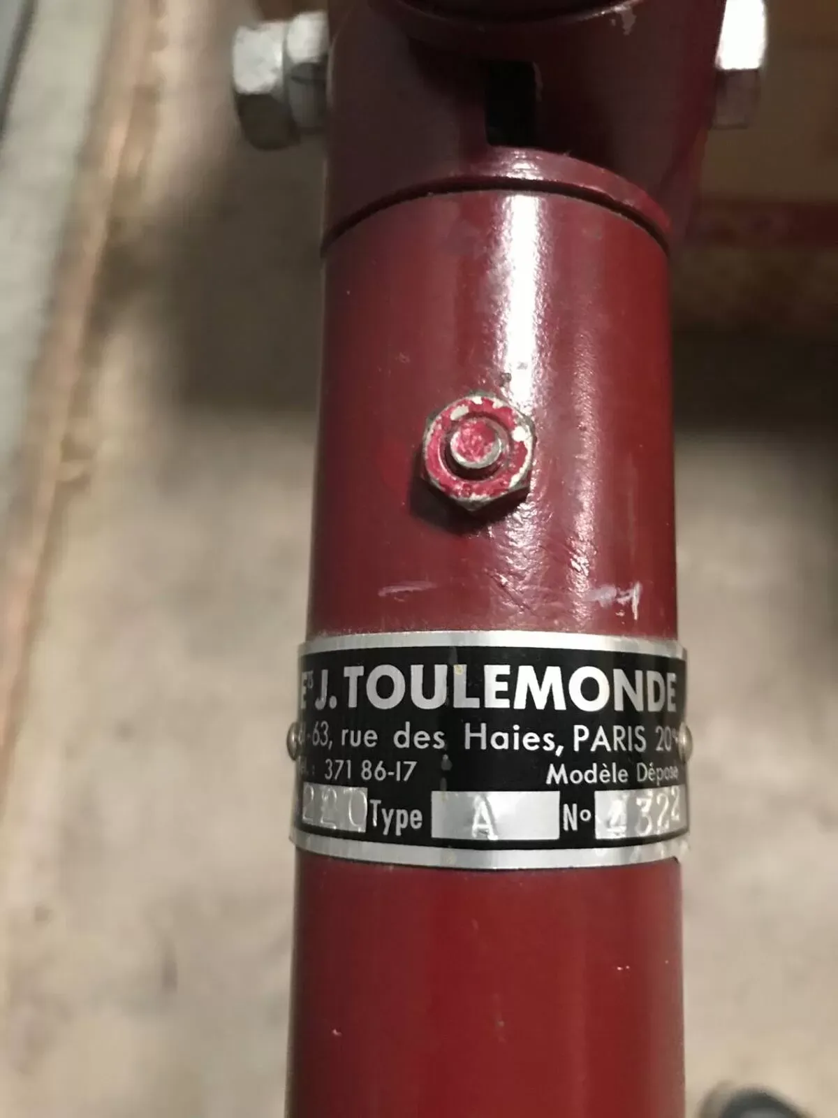 Illustration numéro 3 du produit Lampe d’atelier articulée J.Toulemonde