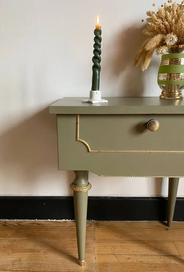 Illustration numéro 3 du produit Table de chevet Lisette