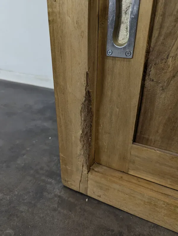 Illustration numéro 3 du produit Buffet industriel en pin