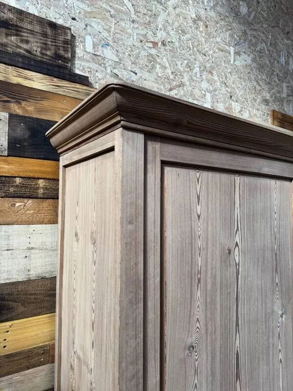 Illustration numéro 3 du produit Grande armoire de métier en pitchpin - Début XXe siècle