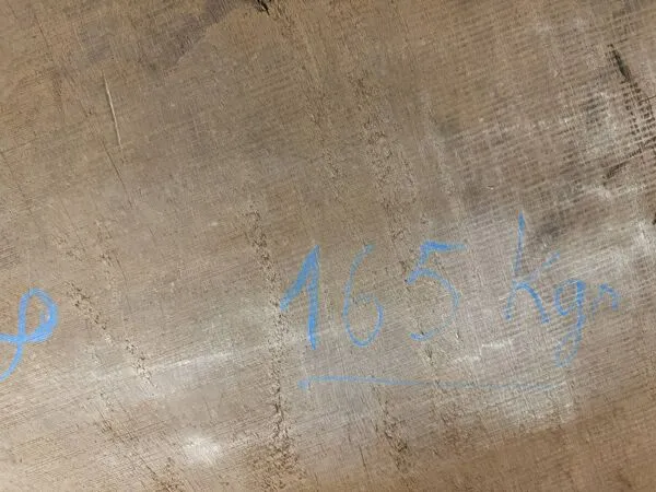 Illustration numéro 3 du produit Table de style industrielle avec plateau en acajou