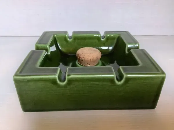 Illustration numéro 3 du produit Grand cendrier pour pipes