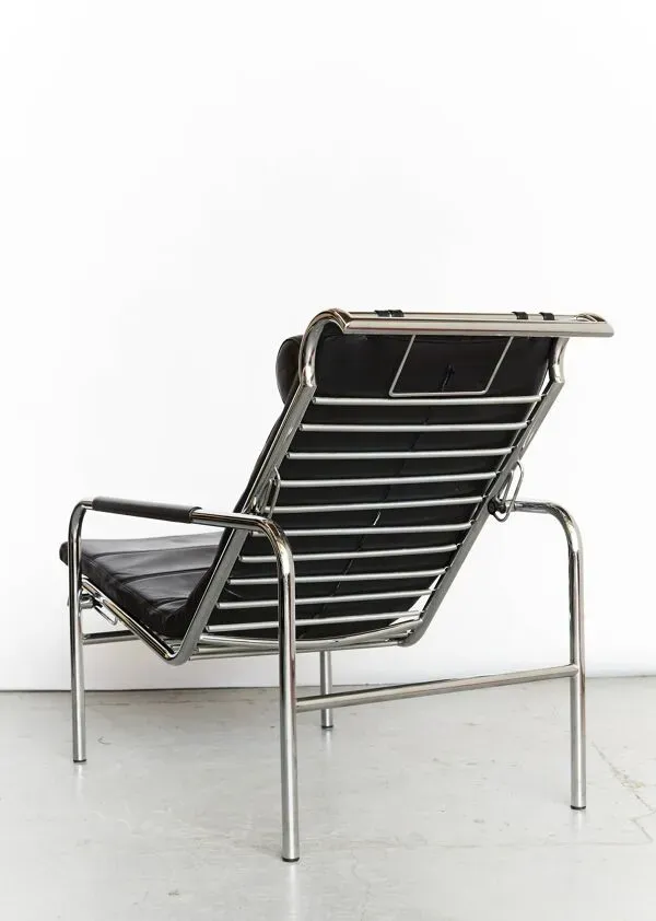 Illustration numéro 3 du produit Chaise longue et ottoman Gabriele Mucchi ''Genni'' pour Zanotta