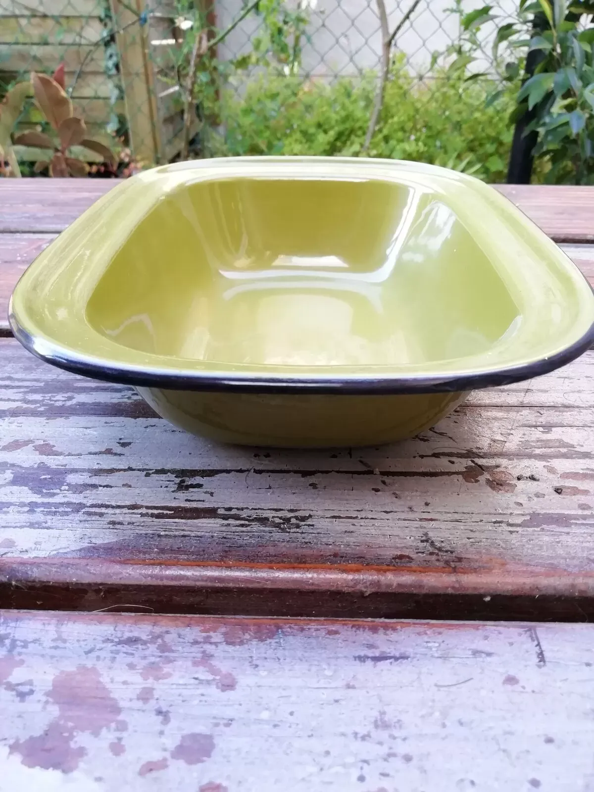 Illustration numéro 3 du produit Plat tôle émaillée