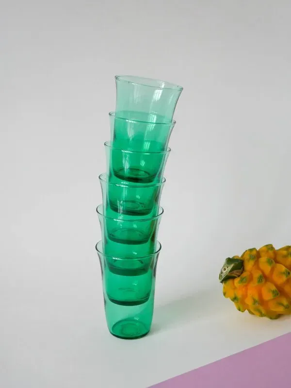 Illustration numéro 3 du produit Lot de 6 verres en verre vert 1970