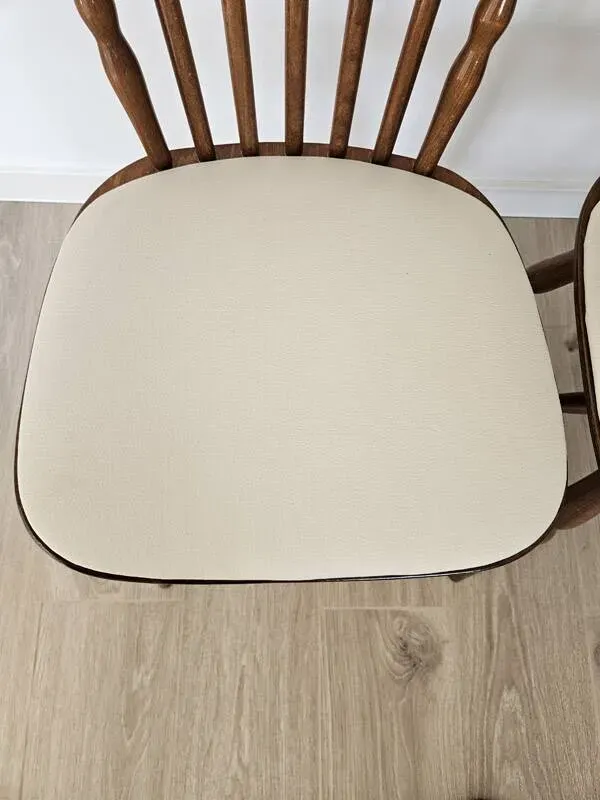 Illustration numéro 3 du produit Lot de 5 chaises estampillées Baumann modèle Boston - années 70.