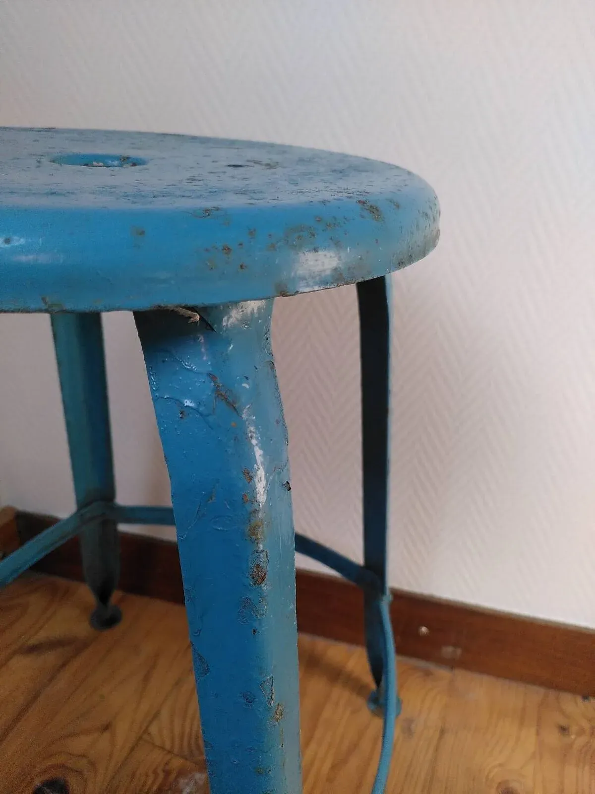 Illustration numéro 3 du produit Tabouret d'atelier Nicolle