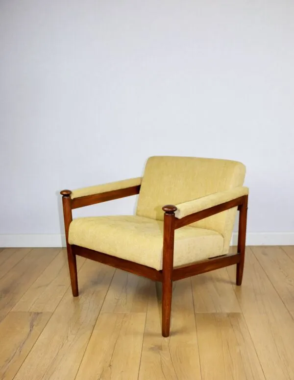 Illustration numéro 3 du produit Fauteuil vintage PRL classique style loft des années 70 jaune crème doré