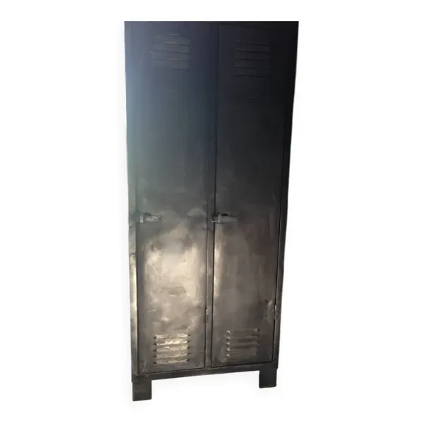 Illustration numéro 3 du produit Vestiaire métal