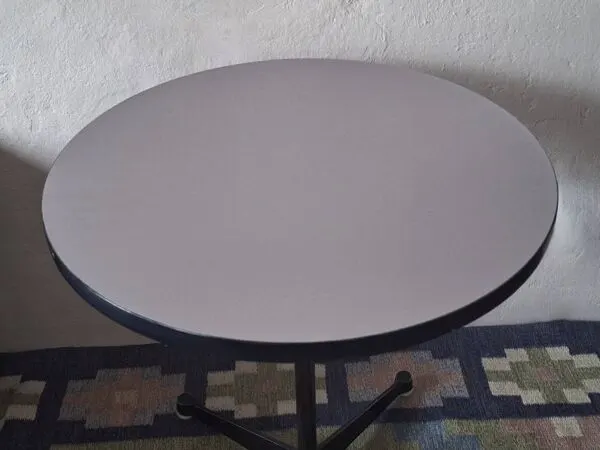 Illustration numéro 3 du produit Table d'appoint Eames Vitra Miller, années 1960