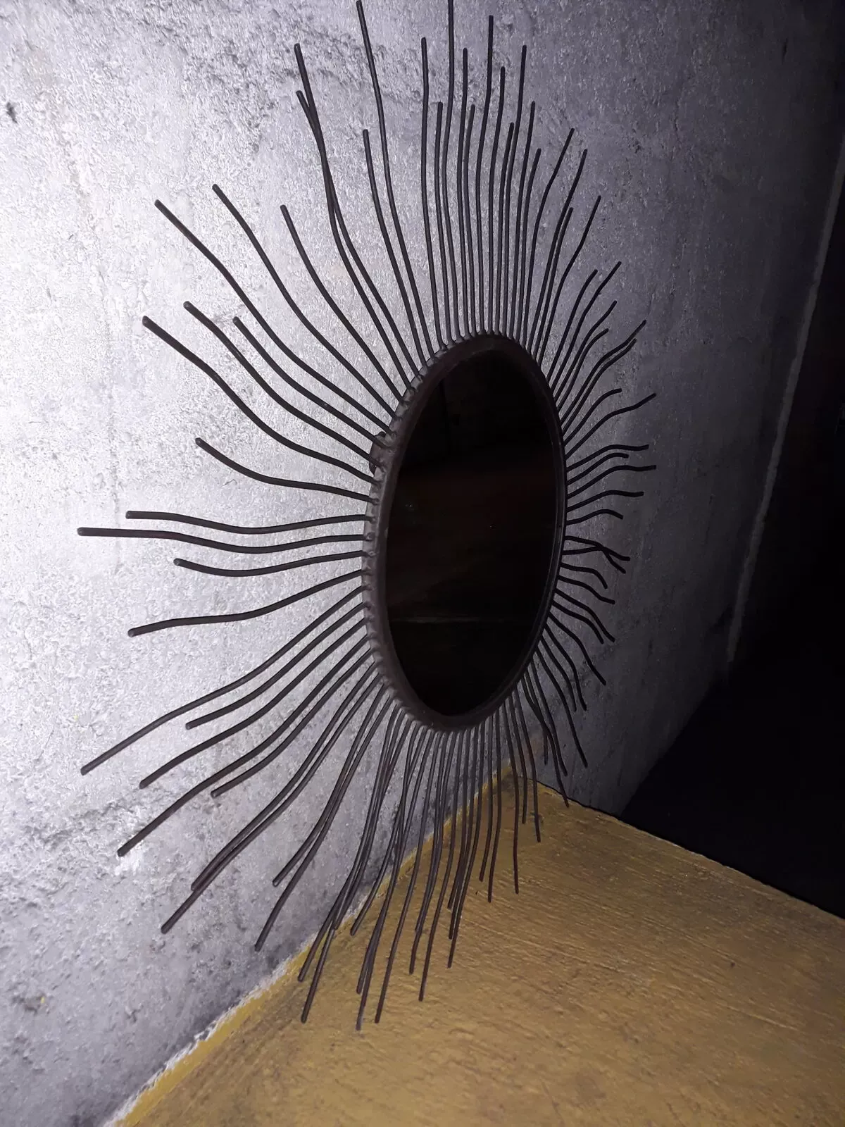 Illustration numéro 3 du produit Miroir soleil en tôle 72x72cm