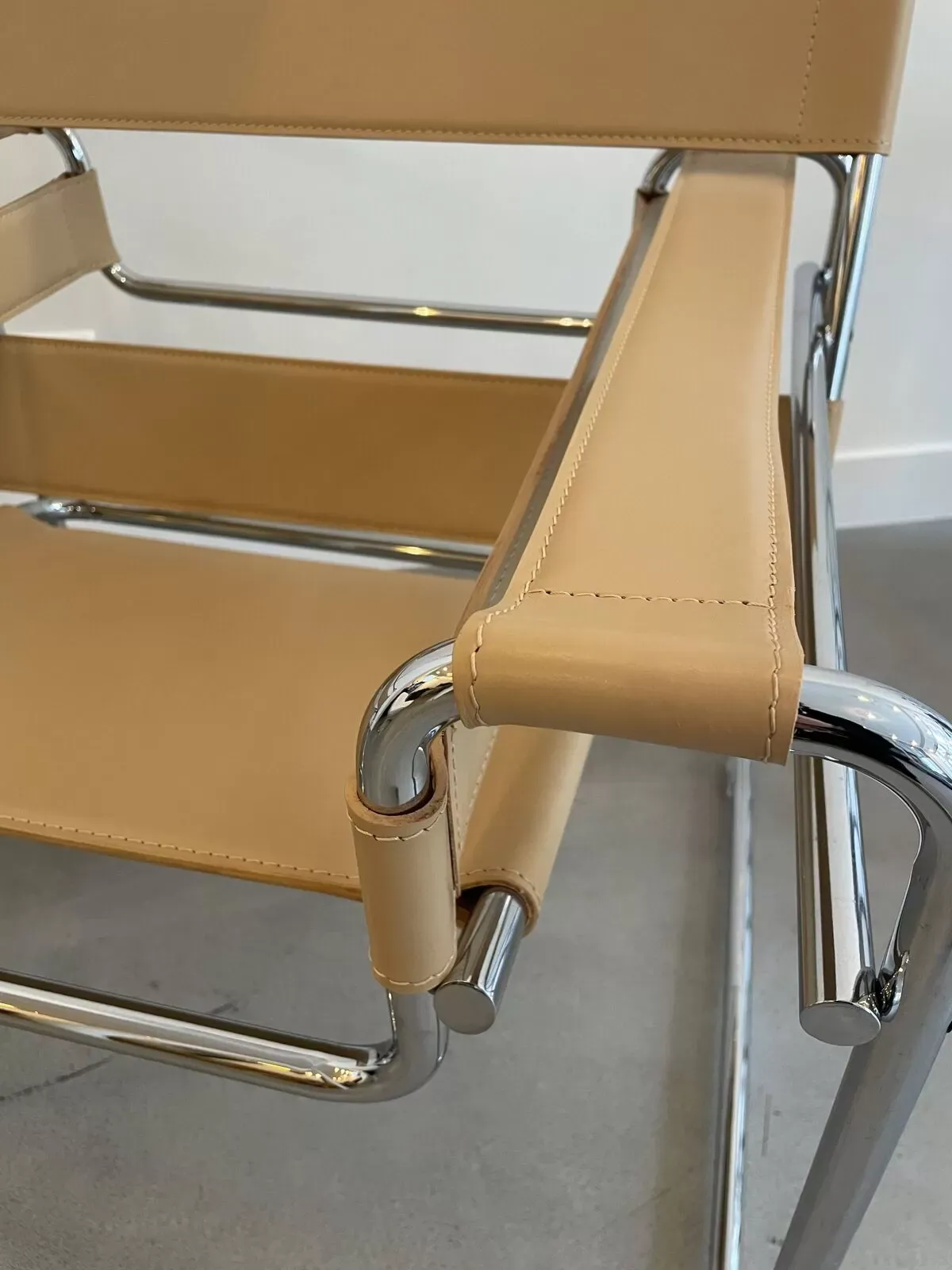 Illustration numéro 3 du produit Fauteuil ''Wassily'' par Marcel Breuer pour Gavina.