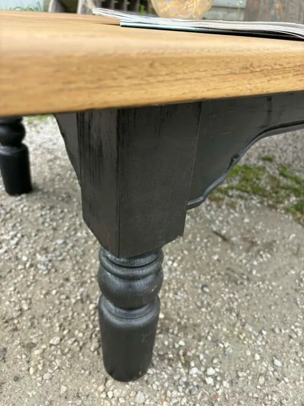 Illustration numéro 3 du produit Grande table basse en bois