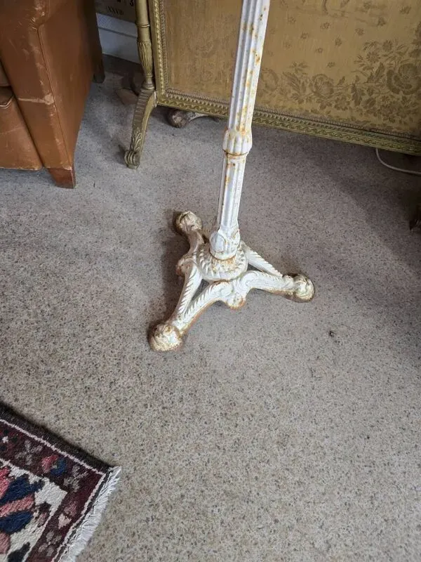 Illustration numéro 3 du produit Table bistrot