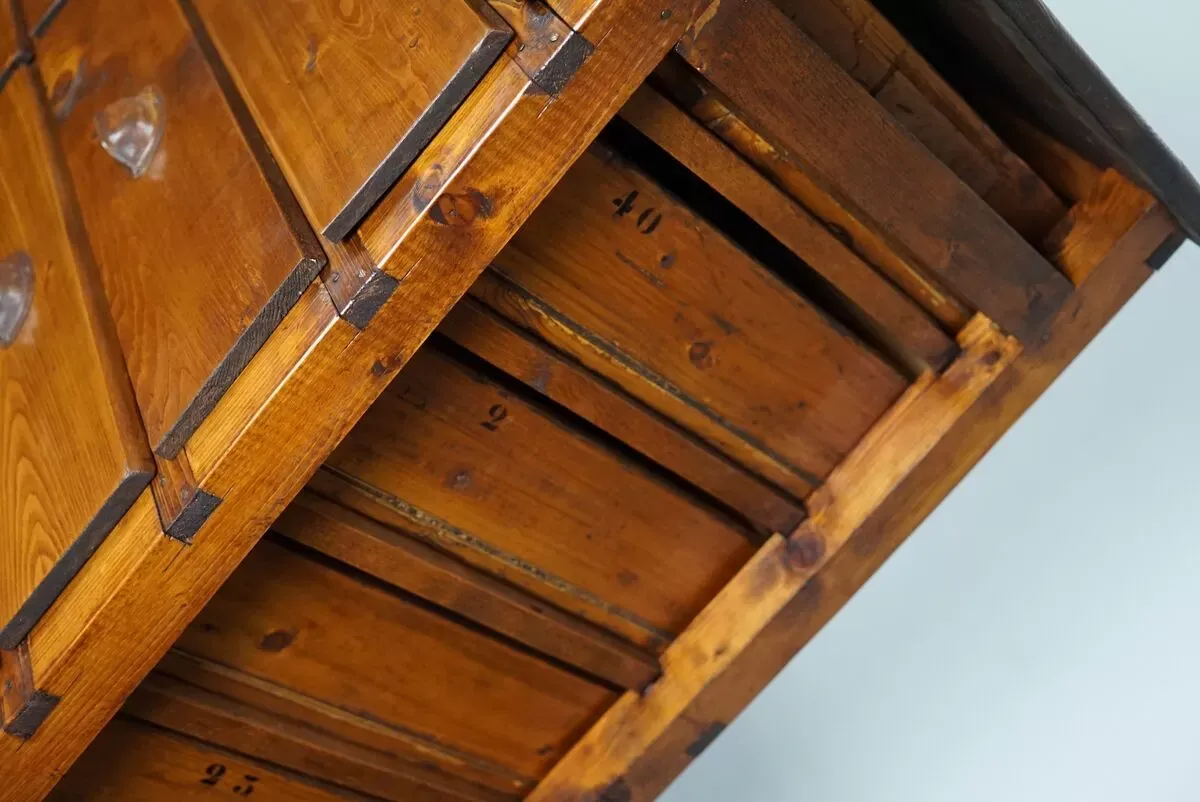 Illustration numéro 3 du produit Apothicaire industriel hollandais en pin, années 1950