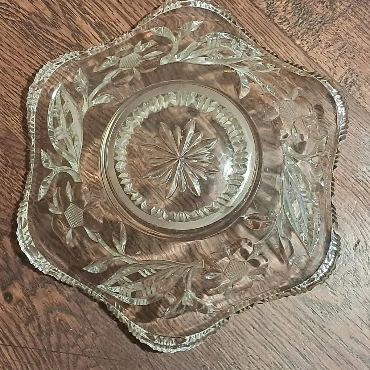 Illustration numéro 3 du produit Corbeille à fruits en cristal d'Arques taillé