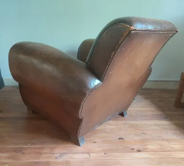 Illustration numéro 3 du produit Fauteuil club,  cuir patiné