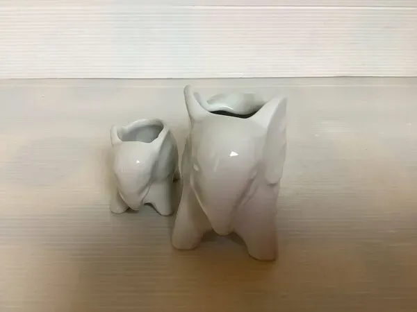 Illustration numéro 3 du produit Cendriers éléphants zoomorphe