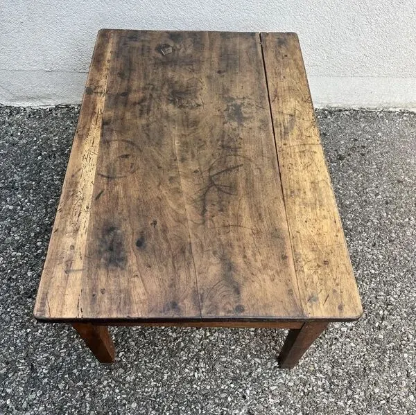 Illustration numéro 3 du produit Table basse en bois massif