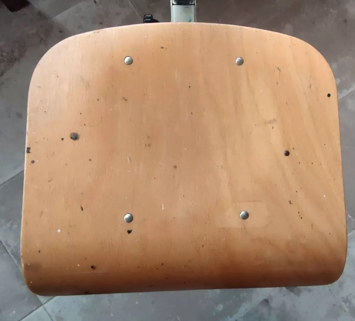 Illustration numéro 3 du produit Chaise d'atelier vintage/chaise industrielle