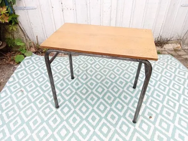 Illustration numéro 3 du produit Bureau écolier