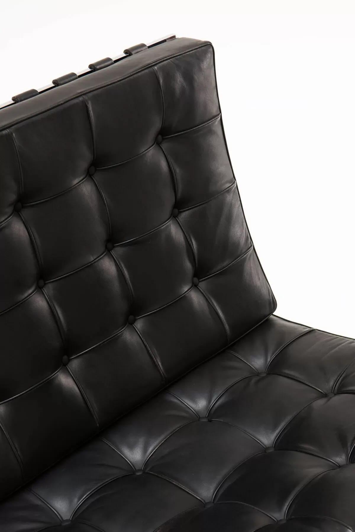 Illustration numéro 3 du produit Chaise Barcelone & Otteman - MIES Van Der ROHE