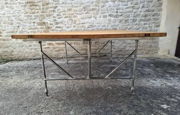 Illustration numéro 3 du produit Table industrielle 250x120