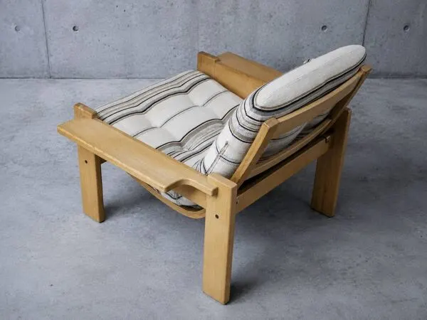 Illustration numéro 3 du produit Fauteuil scandinave bois massif, par Y. Ekstrom - Vintage 1970