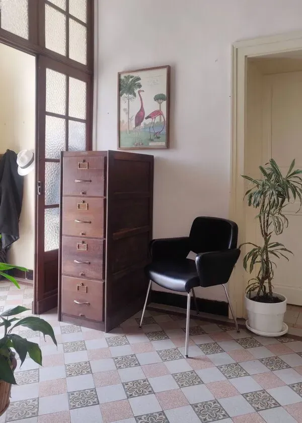 Illustration numéro 3 du produit Meuble de métier à tiroirs chêne