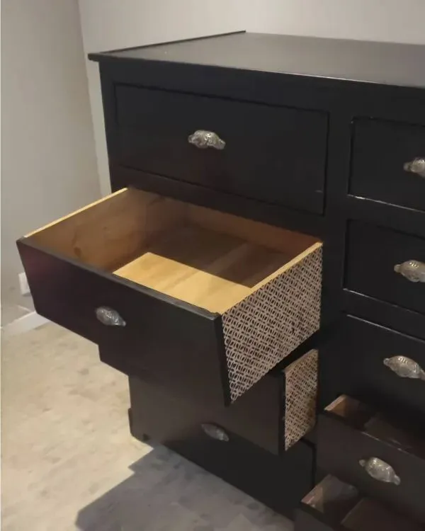 Illustration numéro 3 du produit Meuble de métier rénové