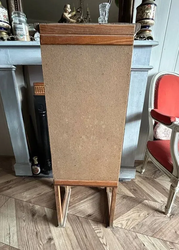 Illustration numéro 3 du produit Petite vitrine Louis XVI en marqueterie