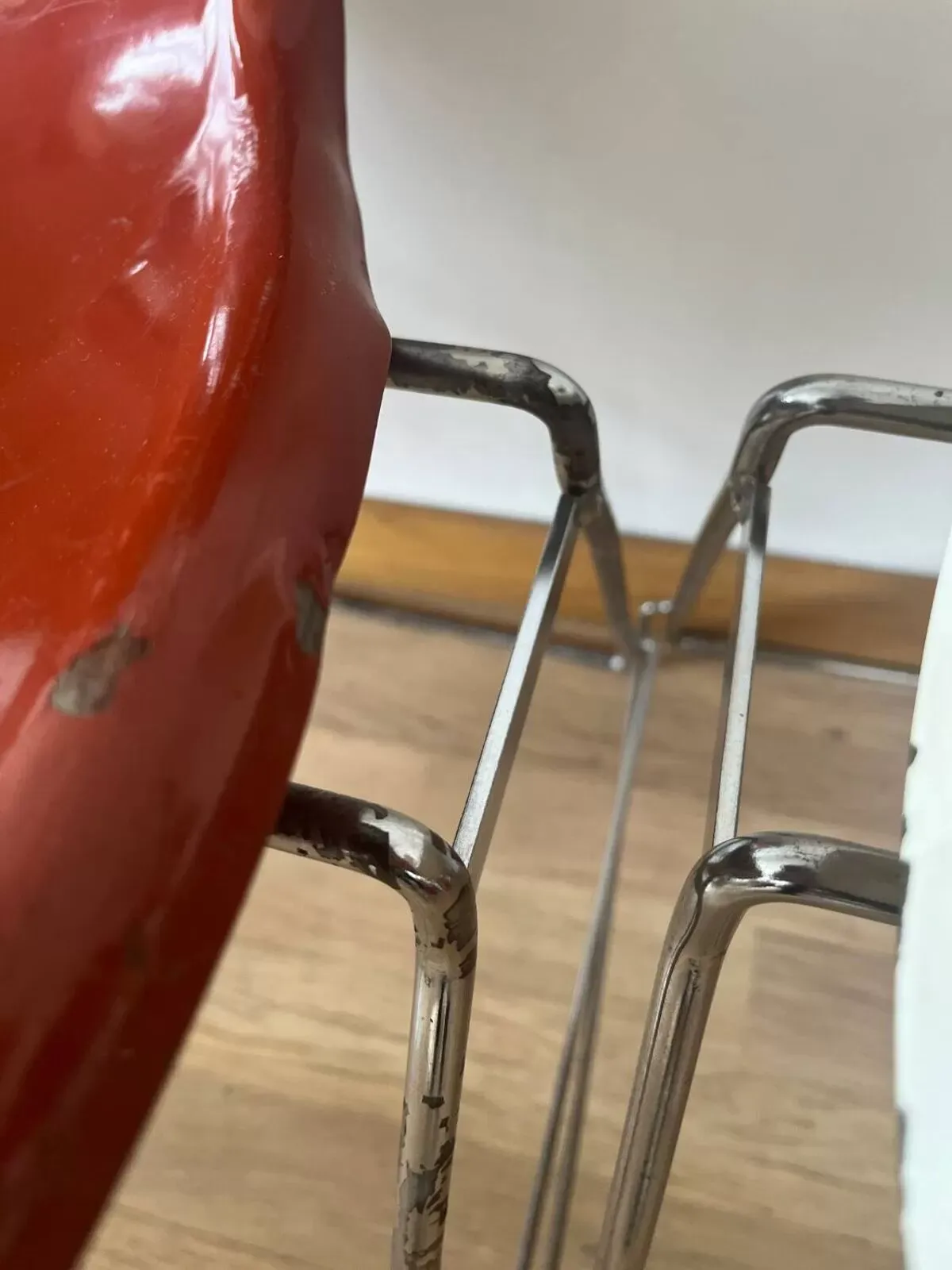 Illustration numéro 3 du produit 4 CHaiSeS - MaRC HeLD -  édition ''Créateurs'' 1970