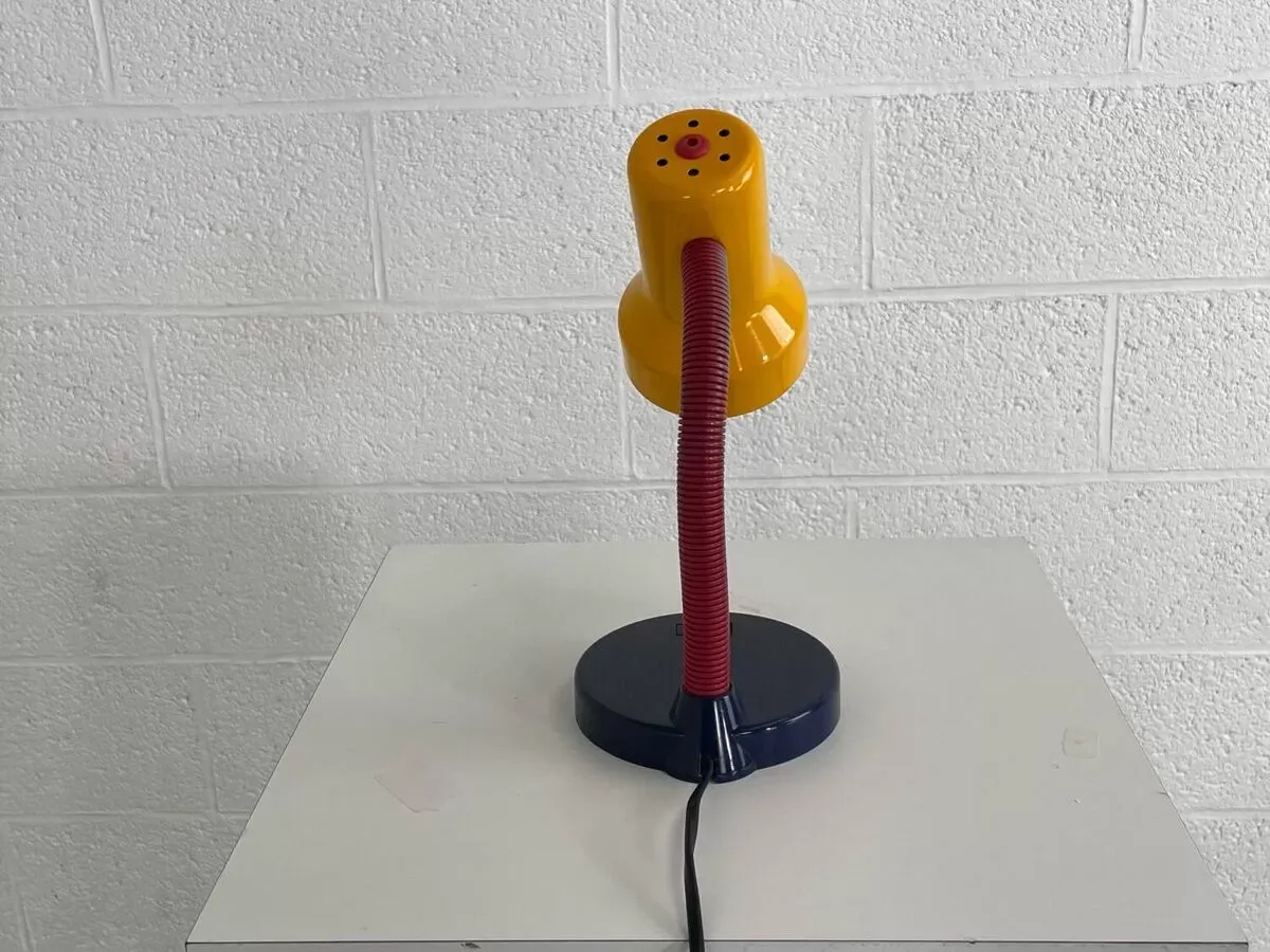 Illustration numéro 3 du produit Lampe de bureau