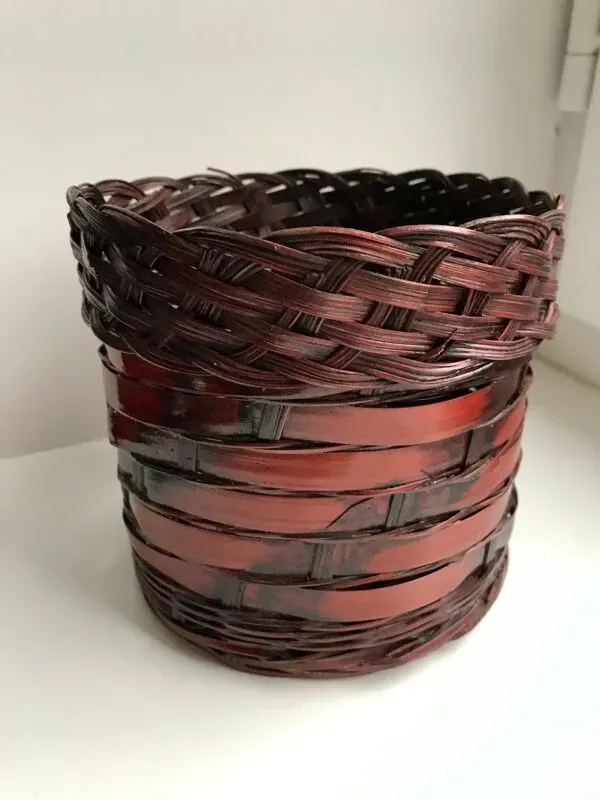 Illustration numéro 3 du produit Cache-pot en rotin & osier plantes années 70