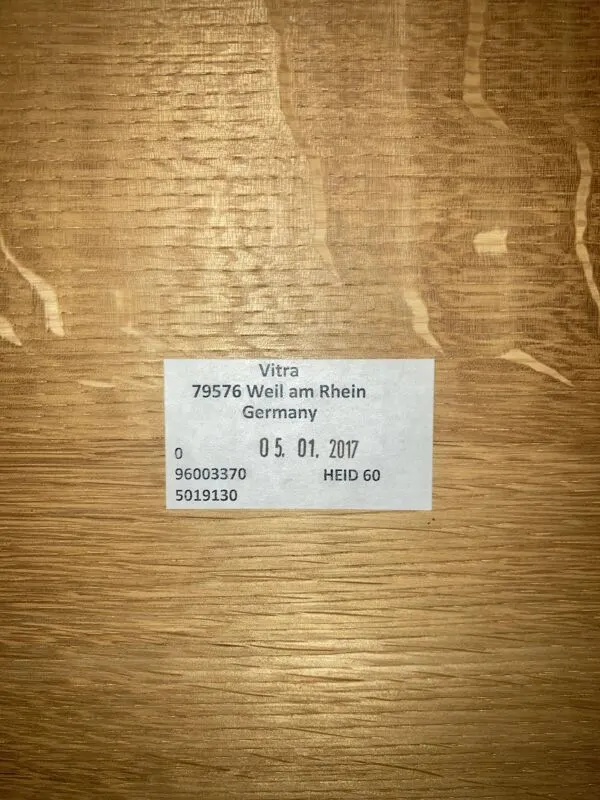 Illustration numéro 3 du produit Table EM Jean Prouvé (réédition Vitra)