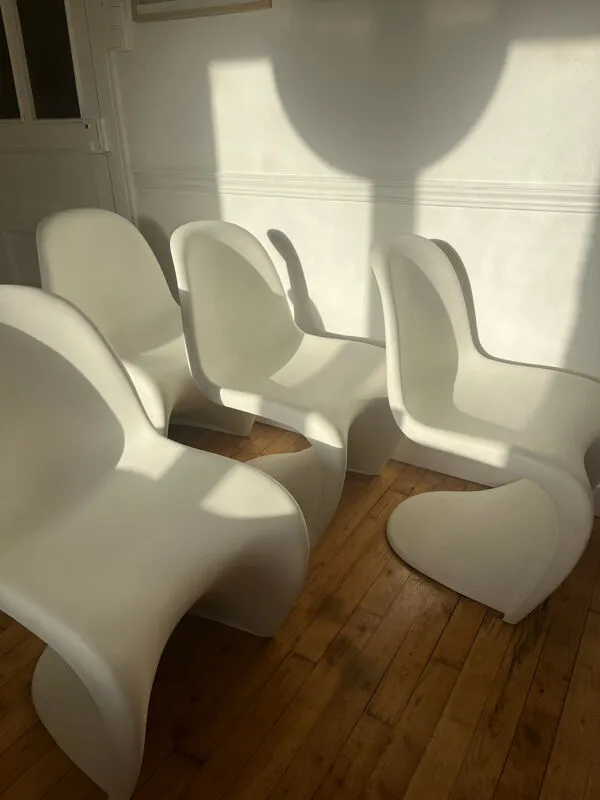 Illustration numéro 3 du produit 4 chaises Verner Panton édition Vitra