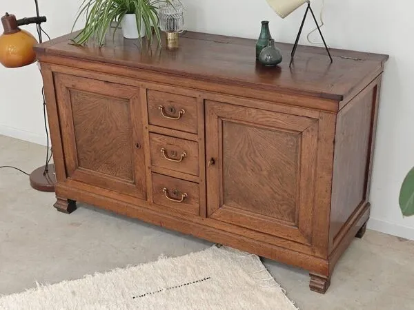 Illustration numéro 3 du produit Ancien meuble de métier bois massif , buffet pétrin 18eme siècle