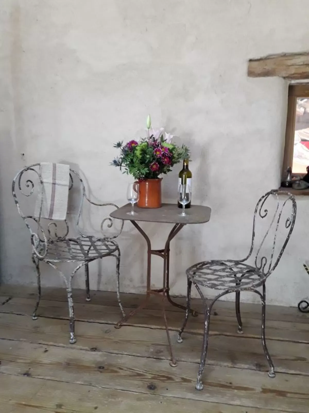 Illustration numéro 3 du produit Fauteuil de jardin XIX° en fer forgé