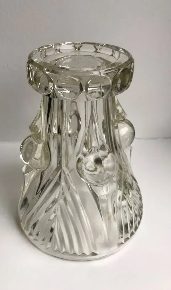 Illustration numéro 3 du produit Vase en cristal art déco années 30