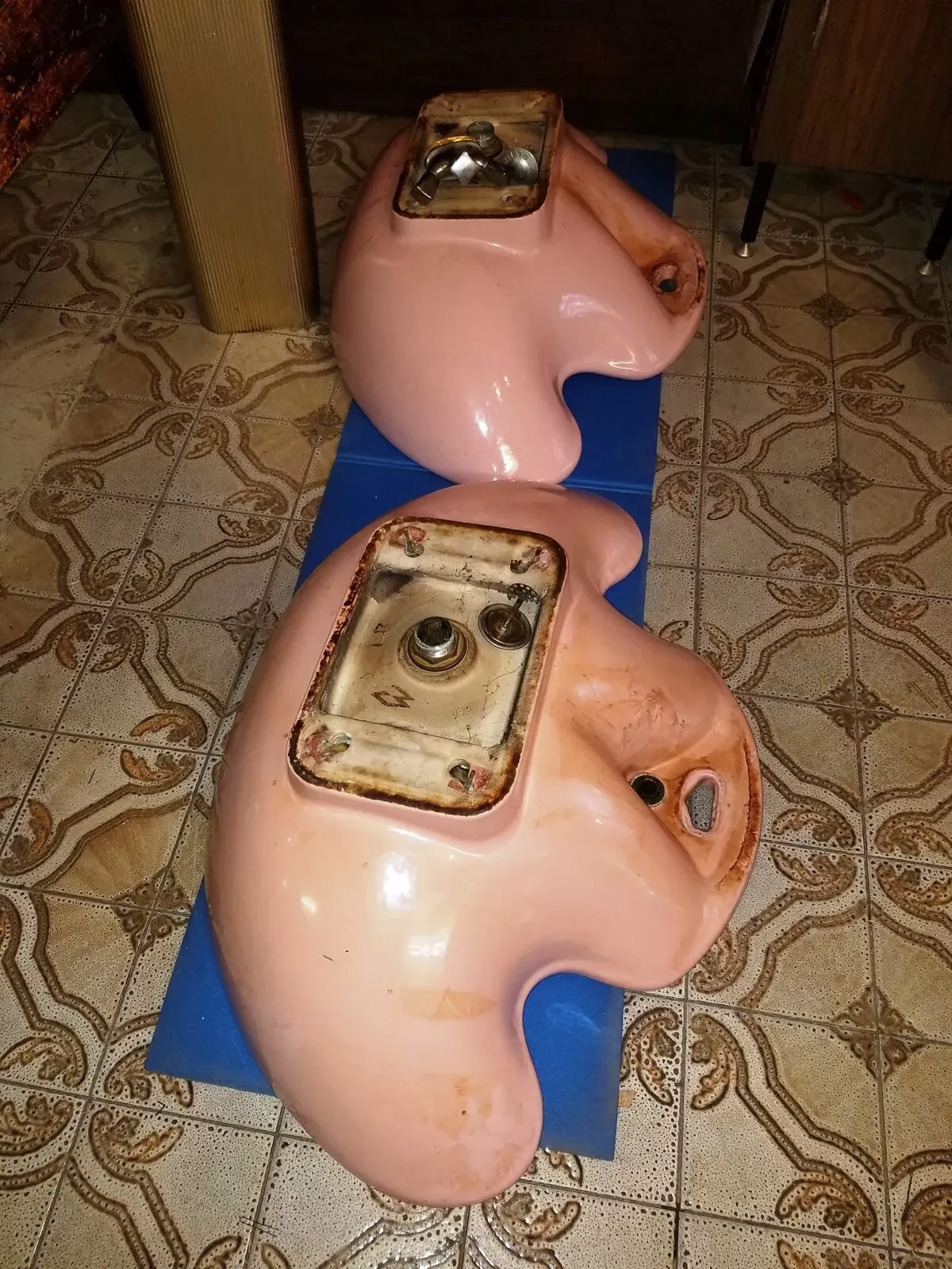 Illustration numéro 3 du produit Vasque en céramique émaillée