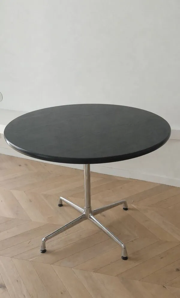 Illustration numéro 3 du produit Table eames original