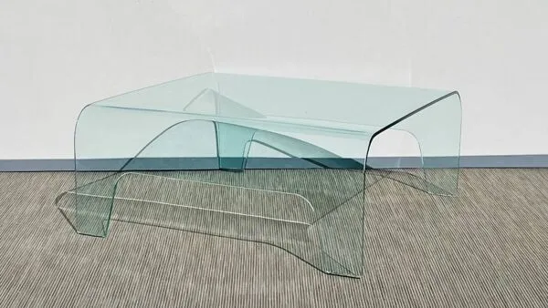 Illustration numéro 3 du produit Table basse verre carrée. Vintage 90s