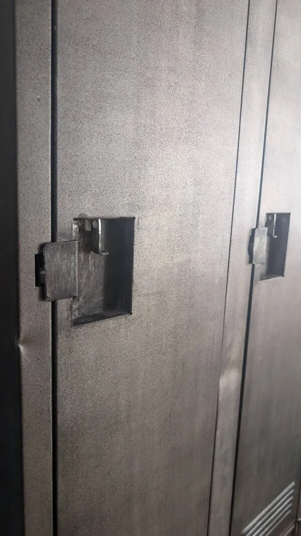 Illustration numéro 3 du produit Vestiaire d'usine marque Atal