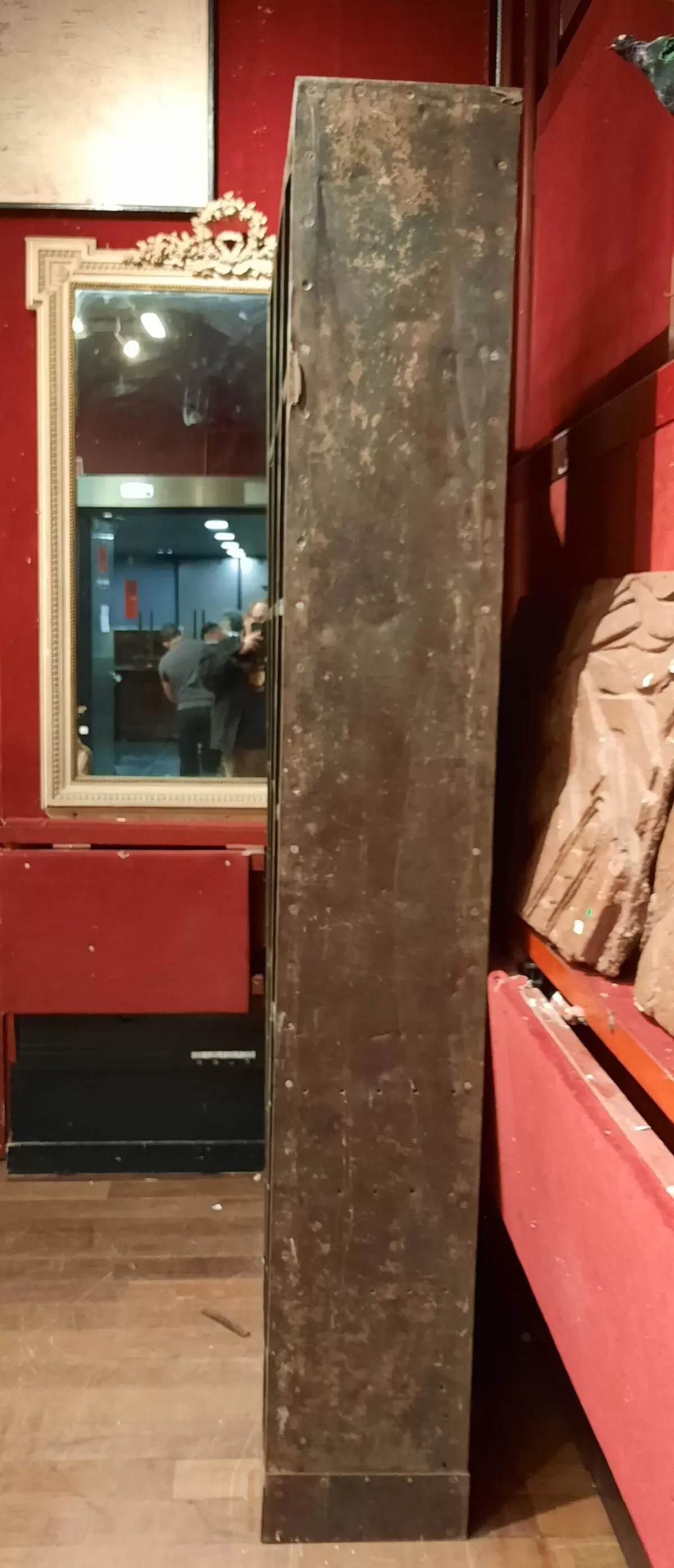 Illustration numéro 3 du produit Meuble industriel à casier en acier