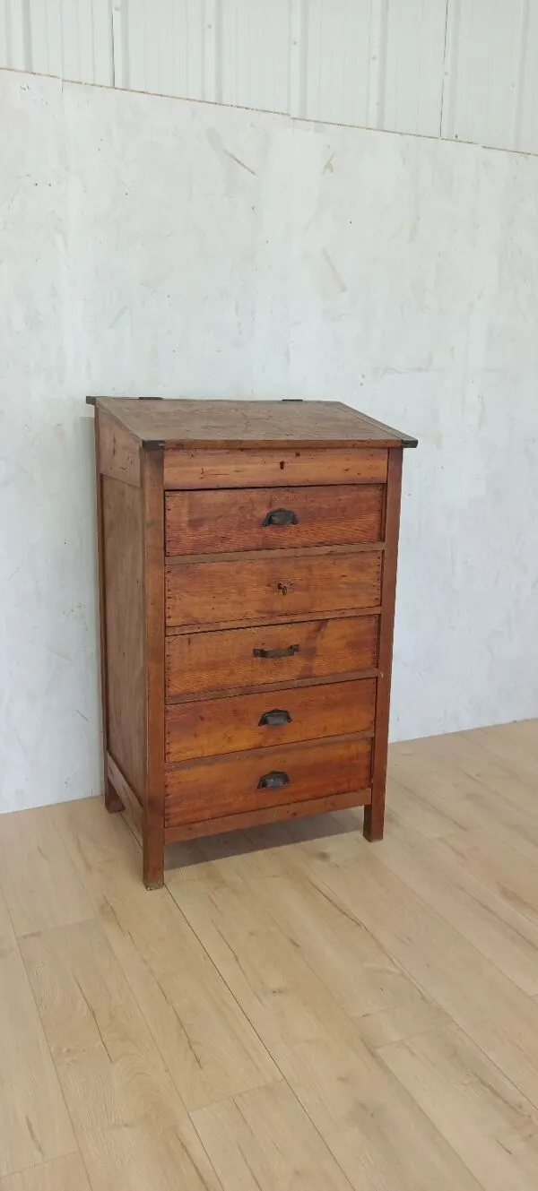 Illustration numéro 3 du produit Meuble de métier imprimeur