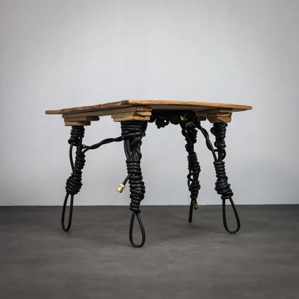 Illustration numéro 3 du produit Table à manger Hosepipe par Sander Bokkinga pour BOK, pièce unique, années 2020.