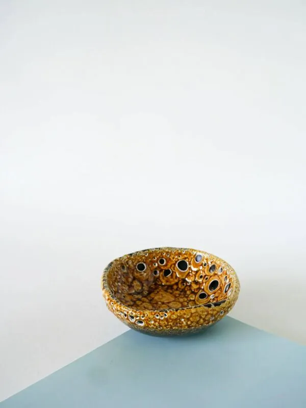 Illustration numéro 3 du produit Vide-poche en céramique Fat Lava, jaune et noir, 1970