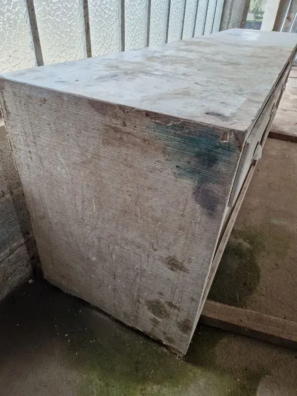 Illustration numéro 3 du produit Meuble de metier établi/comptoir